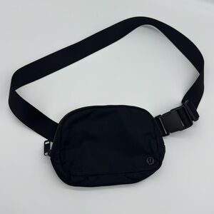 Lululemon Black‎ Belt Bag